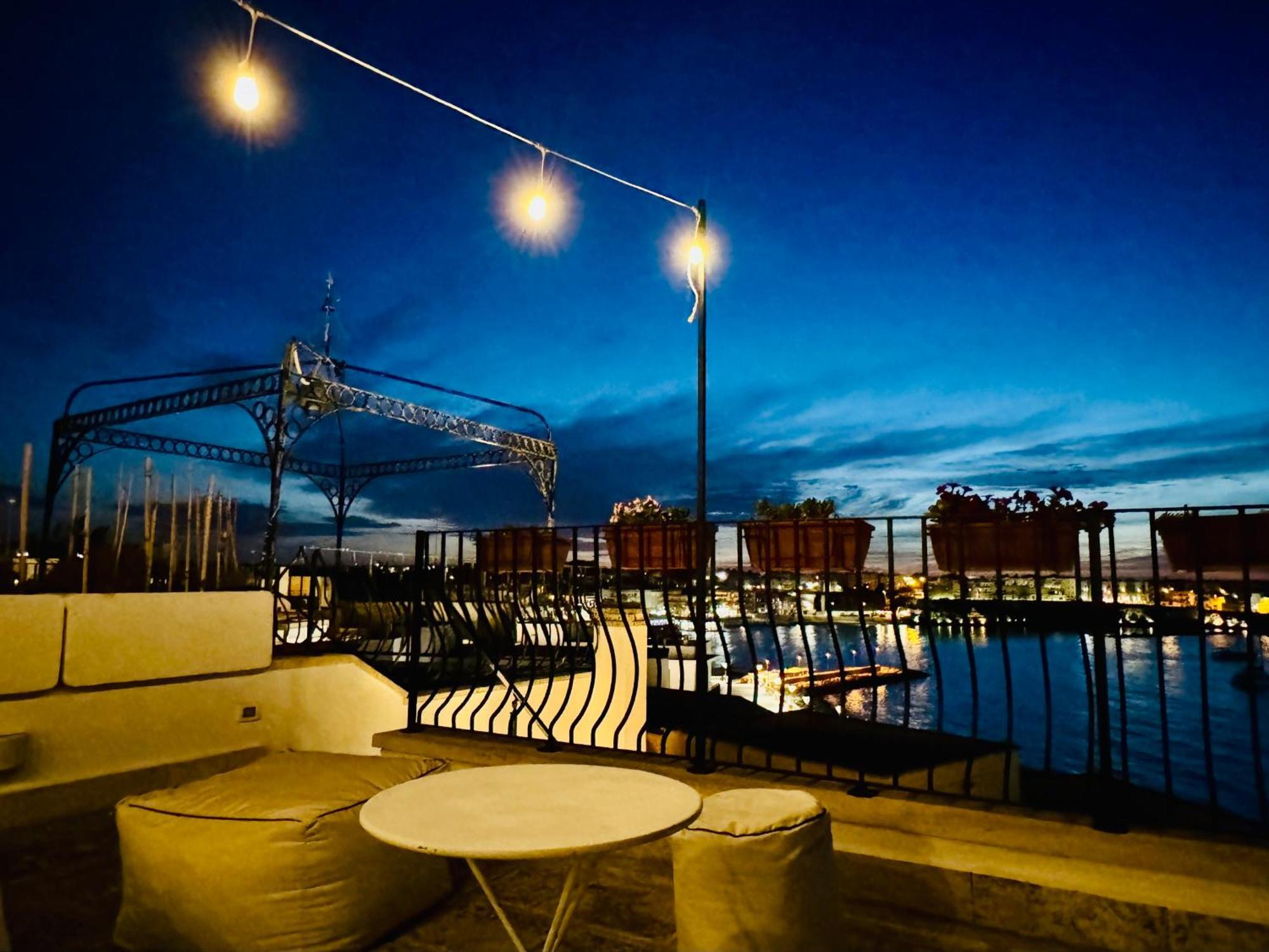 Dimora Del Sole Luxury And Charm Apartment โอตรันโต ภายนอก รูปภาพ
